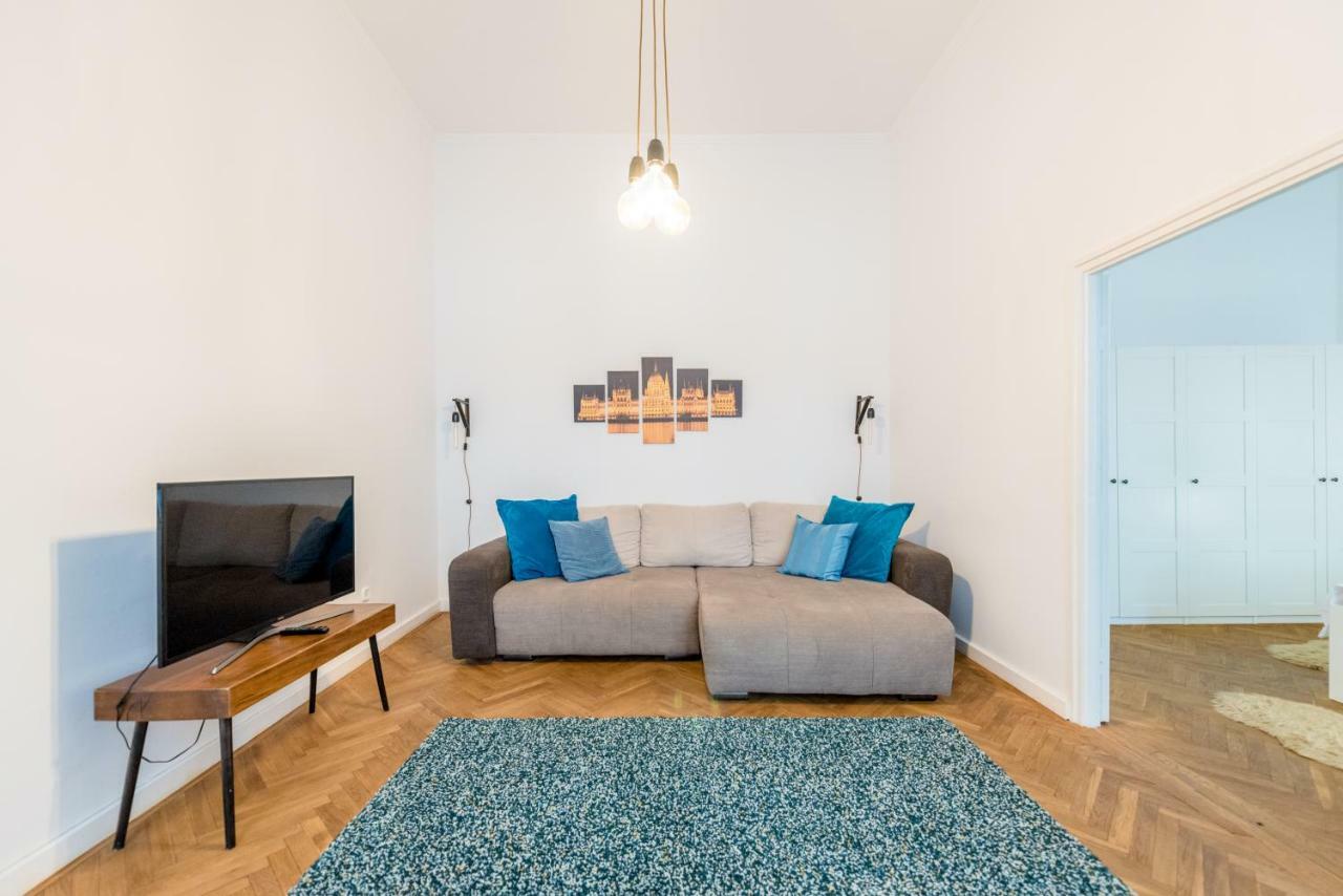 Oasis Apartments - Liberty Square Budapest Luaran gambar